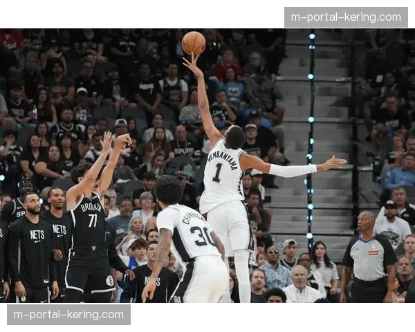 马刺防守篮板保护出色 限制76人进攻篮板仅8个 马刺防守篮板保护出色 限制76人进攻篮板仅8个